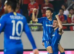 关于江苏苏宁球员表现抢眼，帮助球队取得胜利的信息