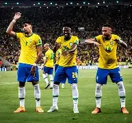 尼斯防守稳固，对抗马赛坚韧进攻