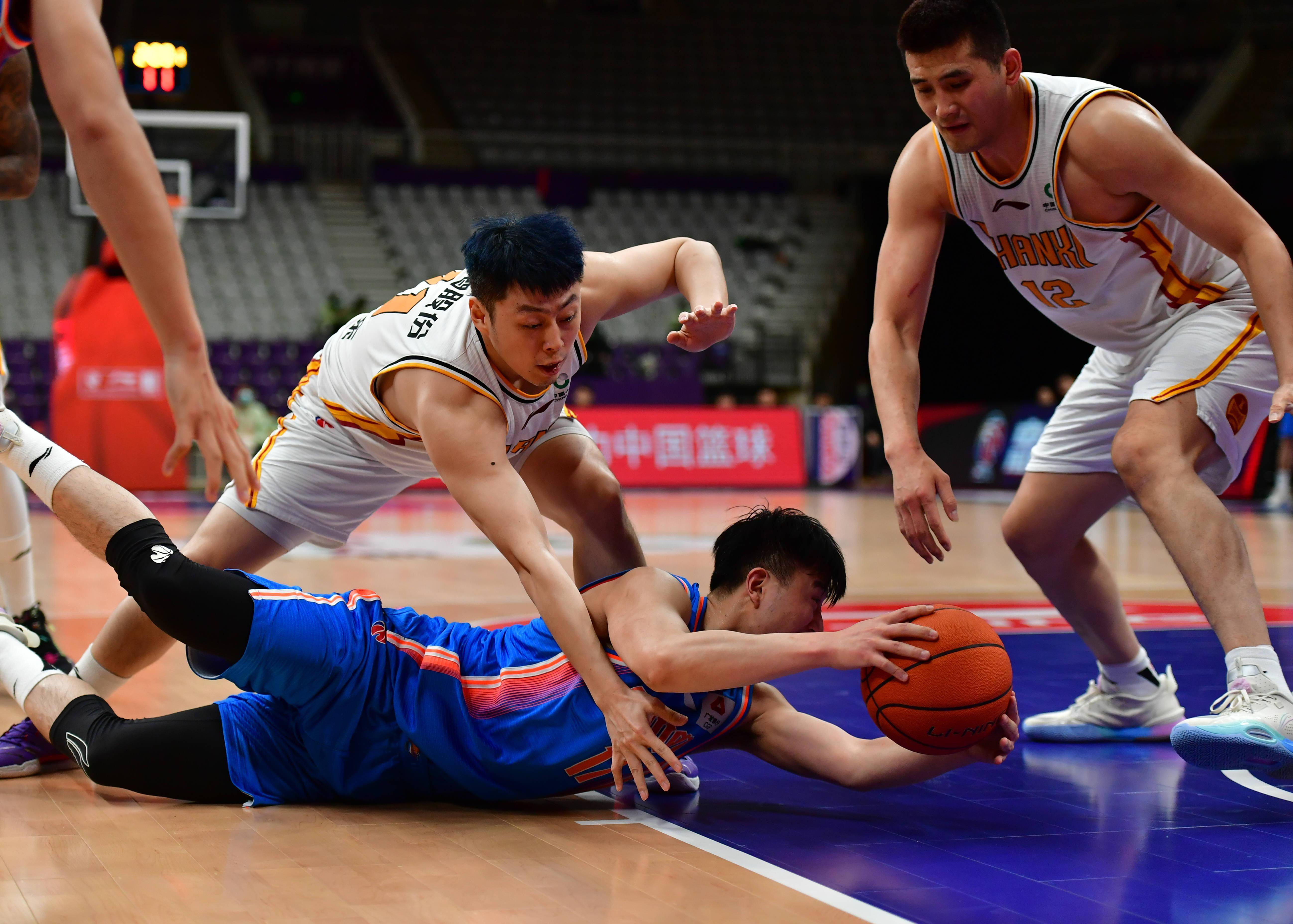 山西篮球队气势如虹，夺得关键胜利(山西篮球队叫什么名字)