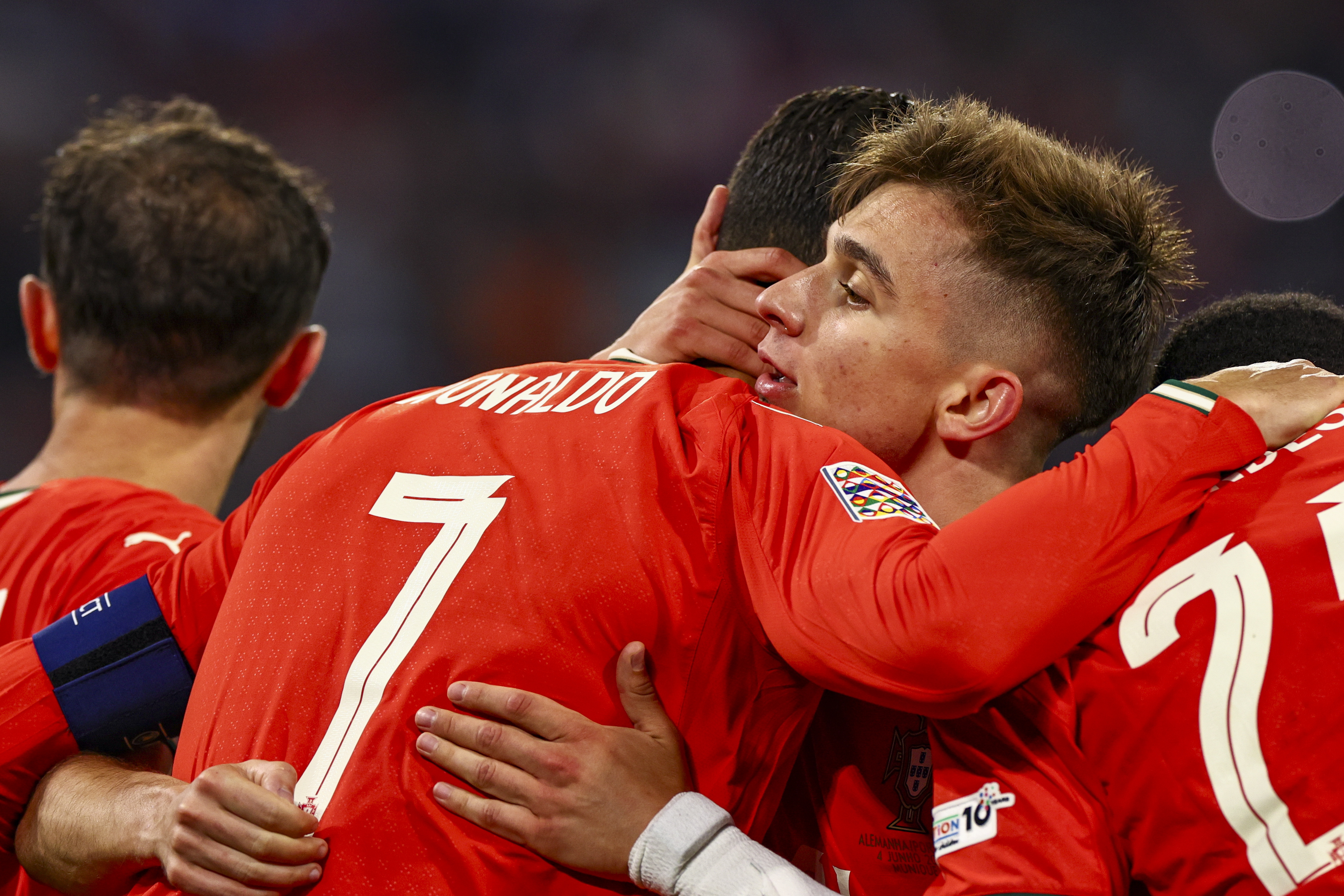 开元棋牌官网-包含葡萄牙队险胜克罗地亚，晋级欧国联四强的词条